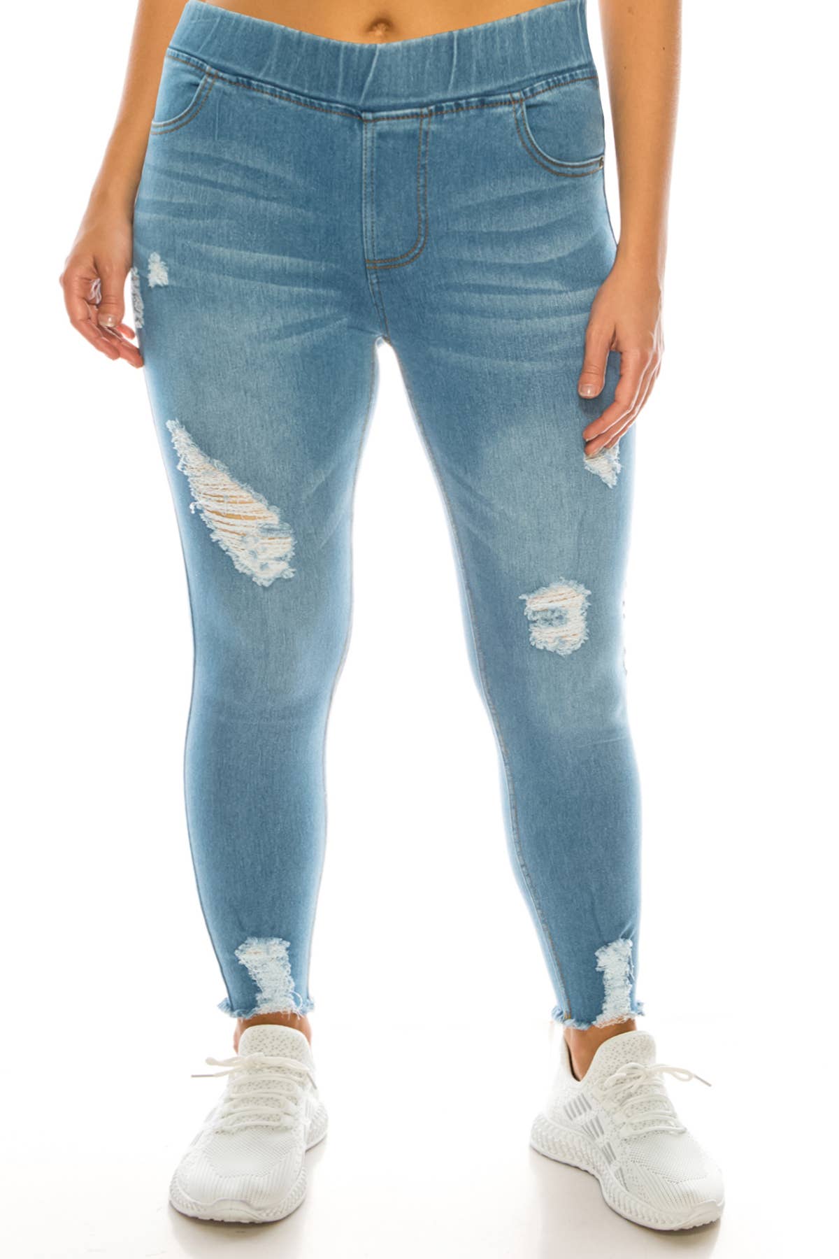 Medium washed plus size pull on denim skinny jegging pants